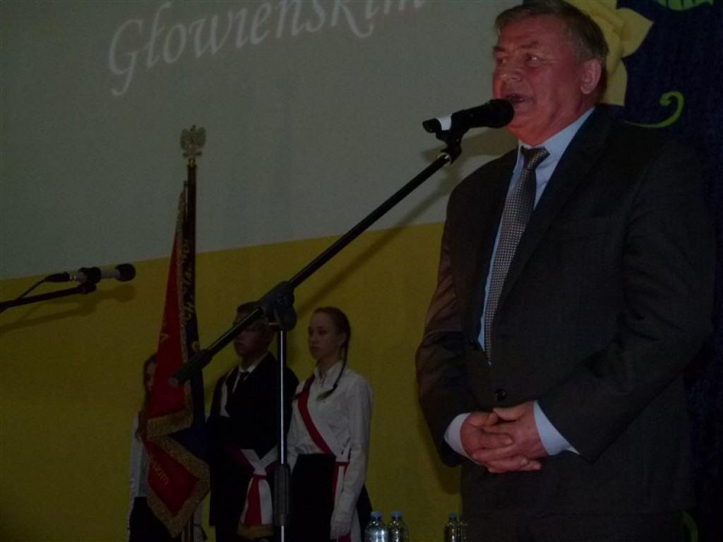 Stulecie szkoły w Popowie Głowieńskim