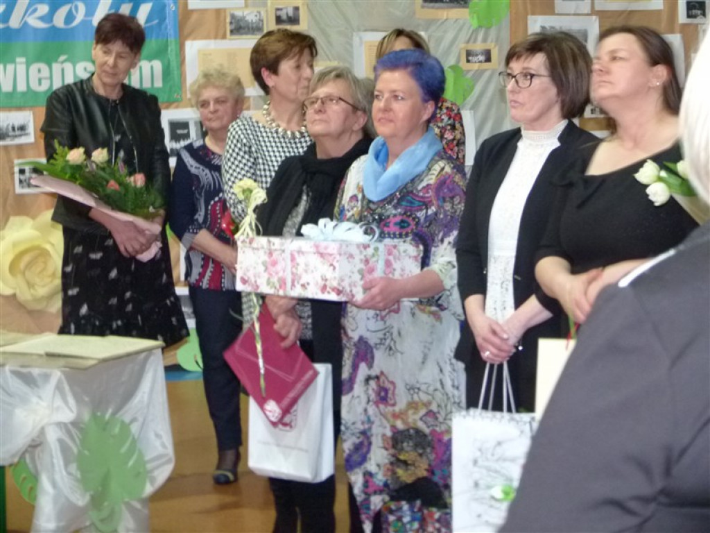 Stulecie szkoły w Popowie Głowieńskim