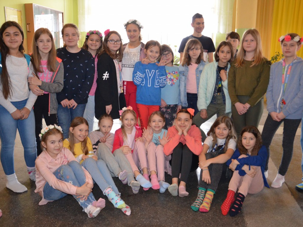 Dzień kolorowych skarpetek w Trójce - o co chodzi?