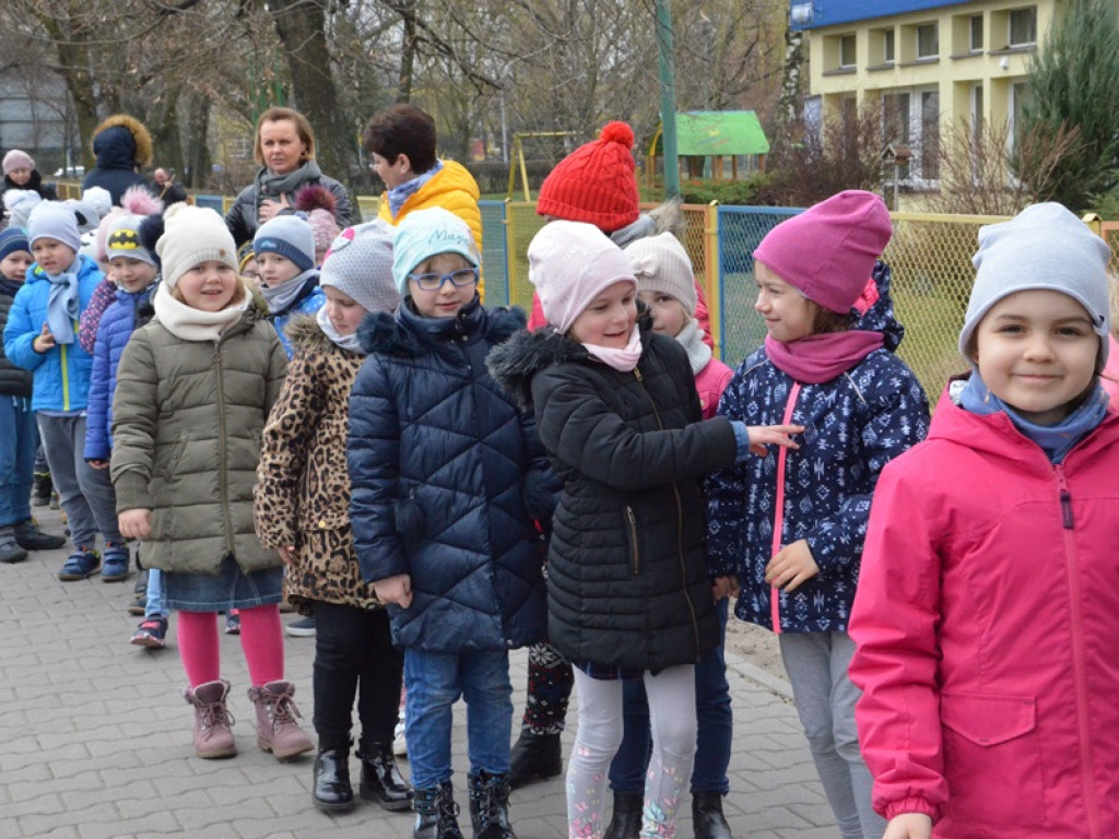 Pochód z Marzanną na powitanie wiosny