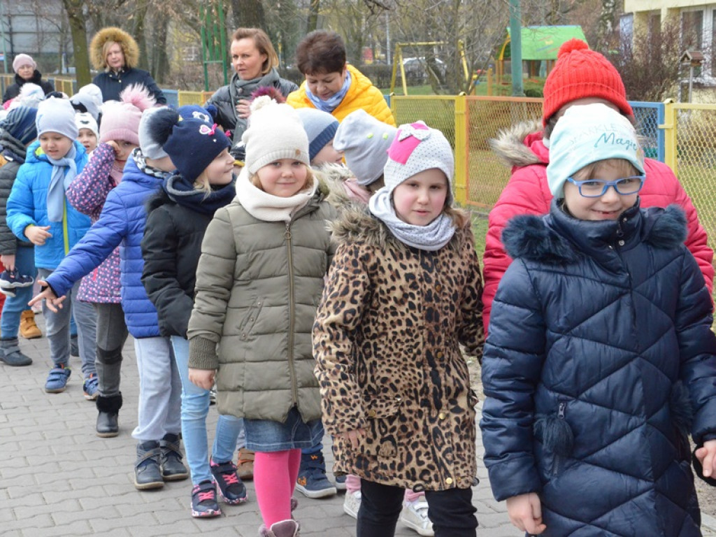 Pochód z Marzanną na powitanie wiosny