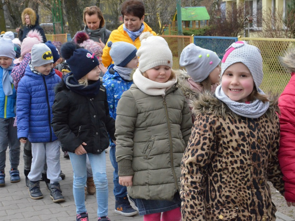 Pochód z Marzanną na powitanie wiosny