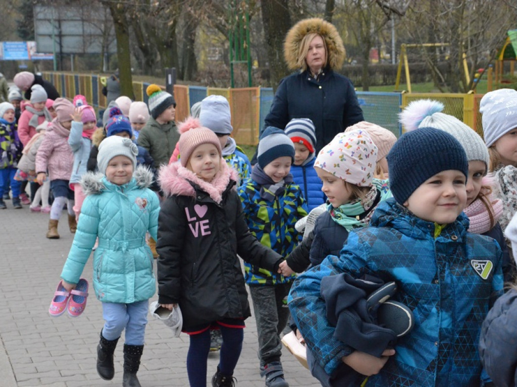 Pochód z Marzanną na powitanie wiosny
