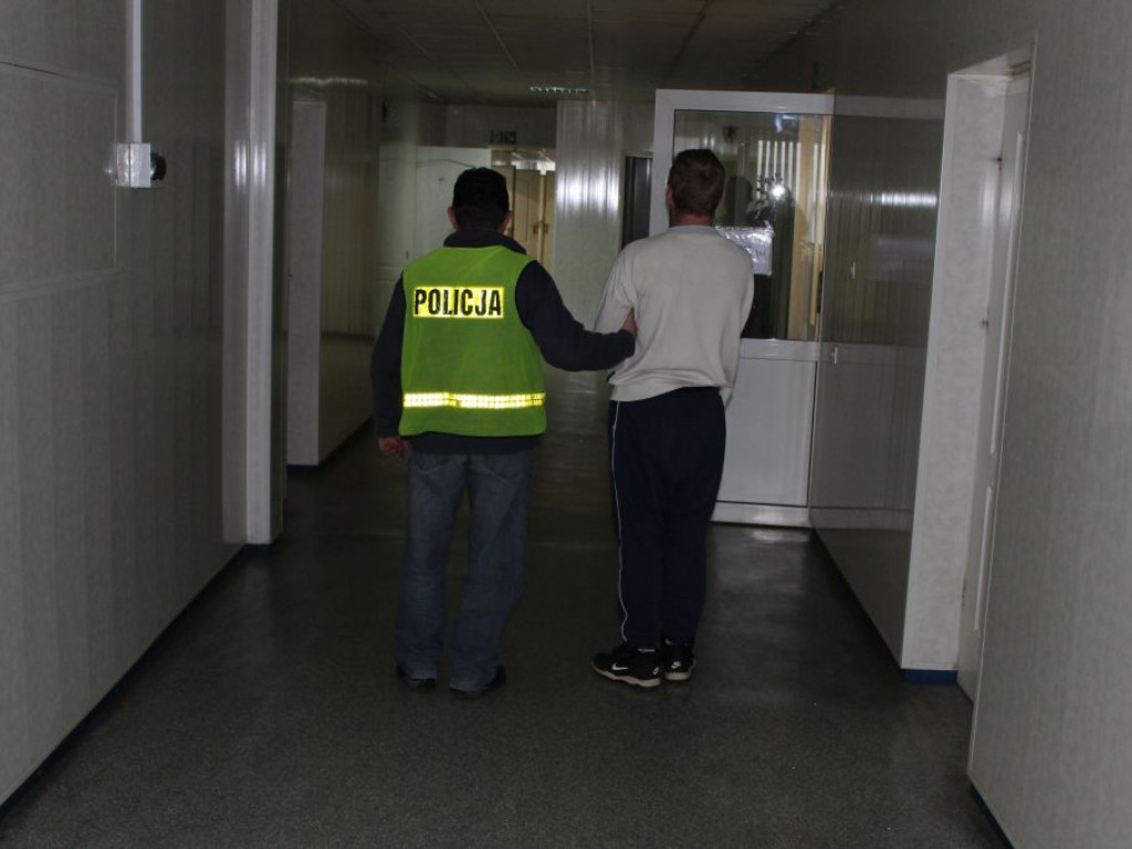 Policjanci zatrzymali włamywaczy