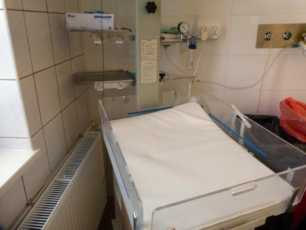 Głowno: poświęcenie sali cięć w szpitalu