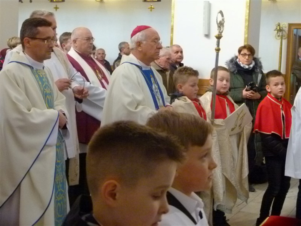 Wprowadzenie relikwii do sanktuarium w Mąkolicach