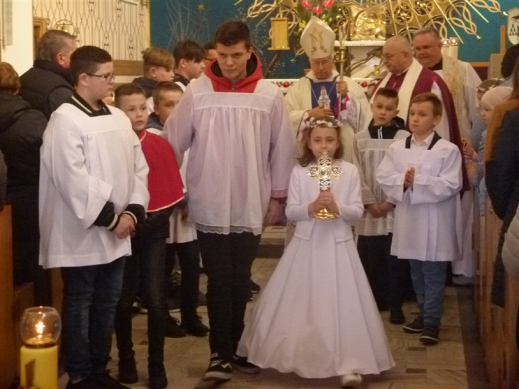 Wprowadzenie relikwii do sanktuarium w Mąkolicach