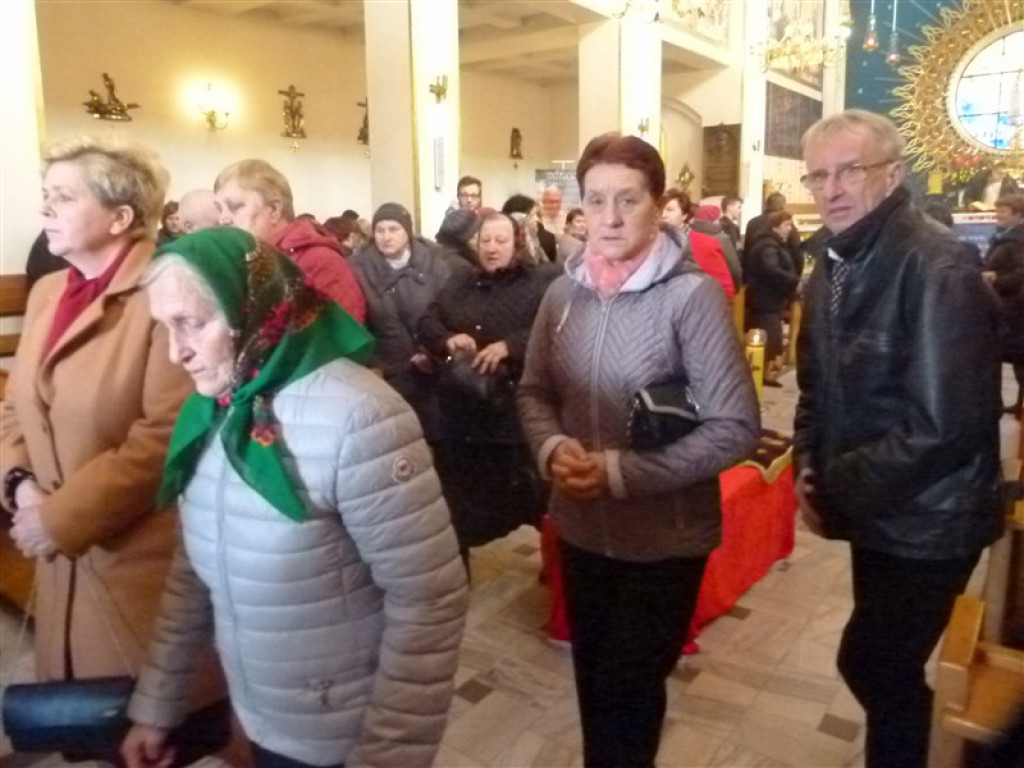 Wprowadzenie relikwii do sanktuarium w Mąkolicach