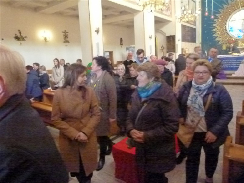 Wprowadzenie relikwii do sanktuarium w Mąkolicach