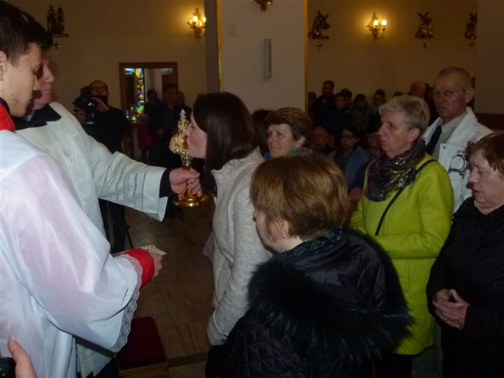 Wprowadzenie relikwii do sanktuarium w Mąkolicach