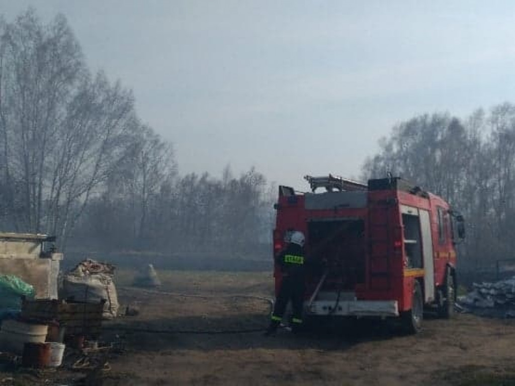 Smolice:  Pięć hektarów traw w ogniu