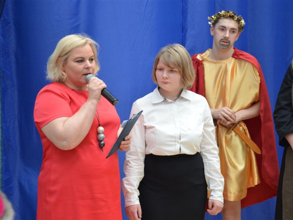 Wielkanocne przedstawienie w łowickim SOS-W