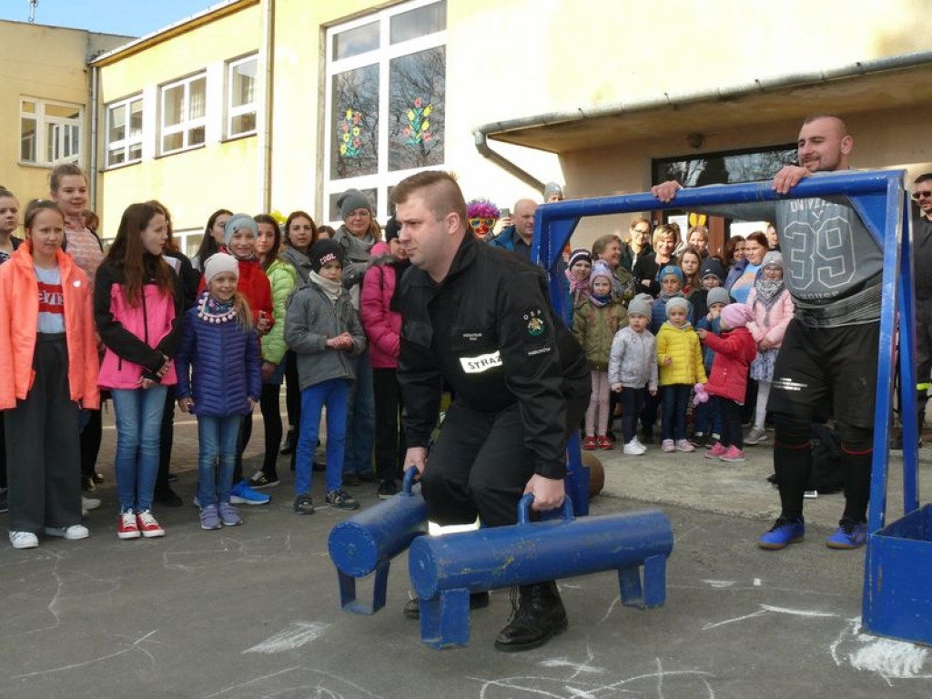 6.598,10 zł na rehabilitację Weroniki