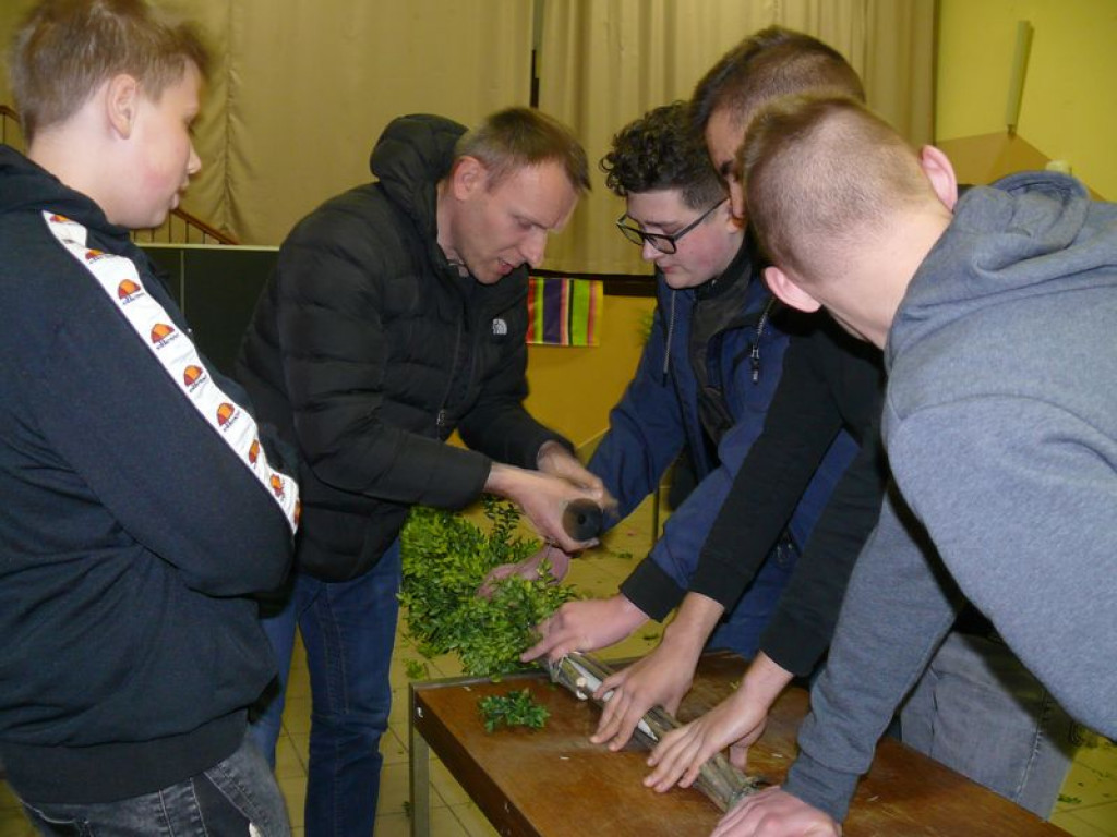 Młodzi z Korabki tworzyli palmę