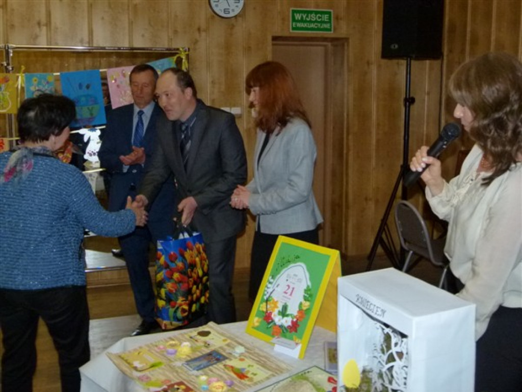 Wielkanocna kartka z kalendarza w Strykowie