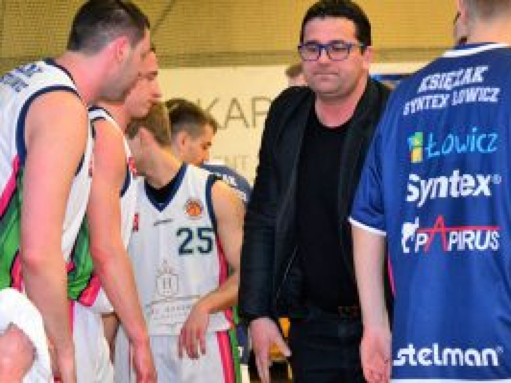 Pierwszy z trzech ważnych kroków Księżaka Syntex