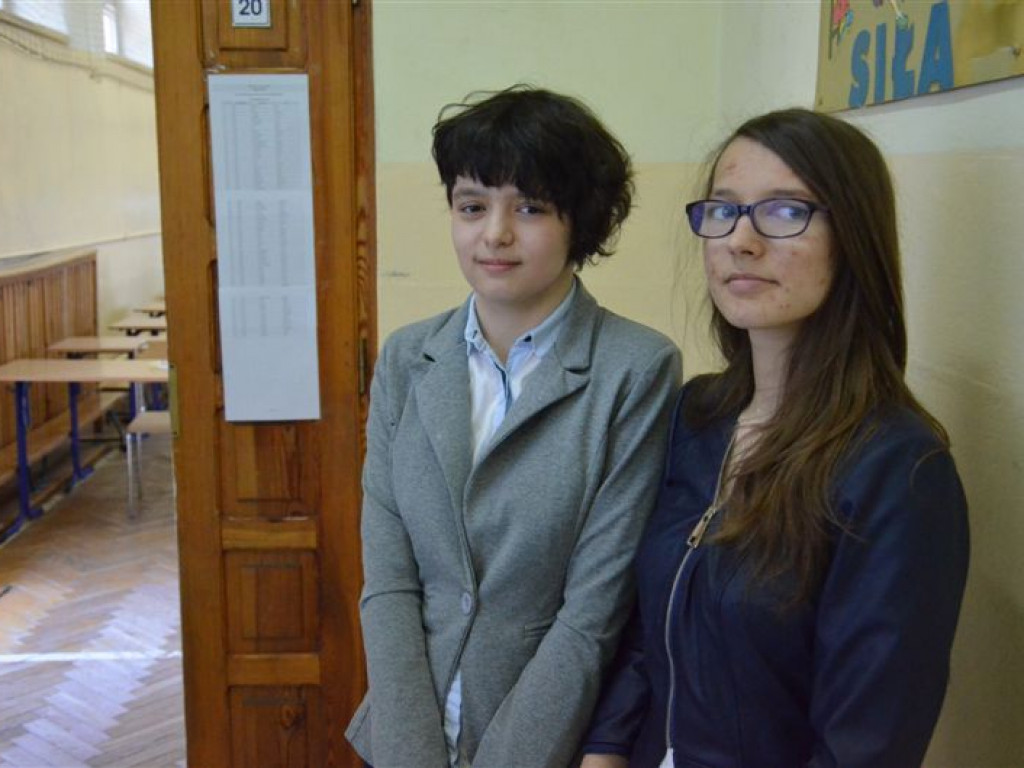 W Łowiczu egzamin ósmoklasistów rozpoczął się zgodnie z planem - AKTUALIZACJA