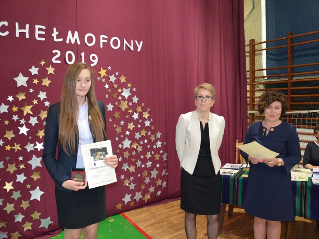 Maturzyści z I LO pożegnali się ze szkołą