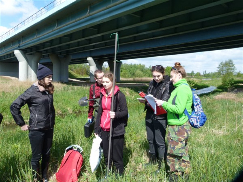 Stryków: Studenci UŁ już pracują nad zalewem