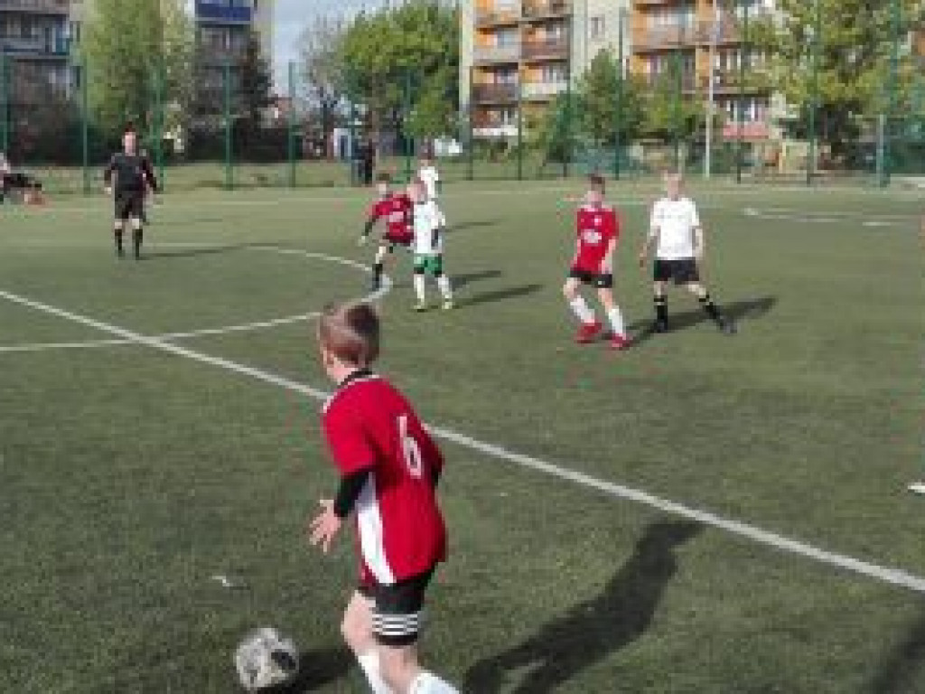 Pelikan-2009 z liderem był bez szans