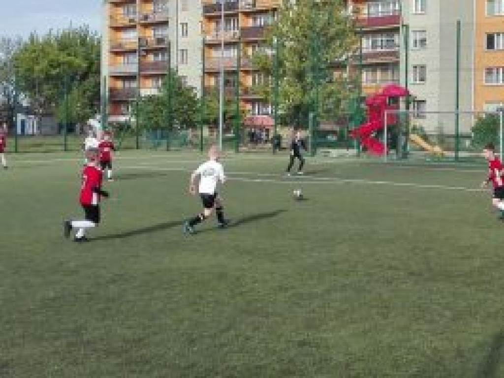 Pelikan-2009 z liderem był bez szans