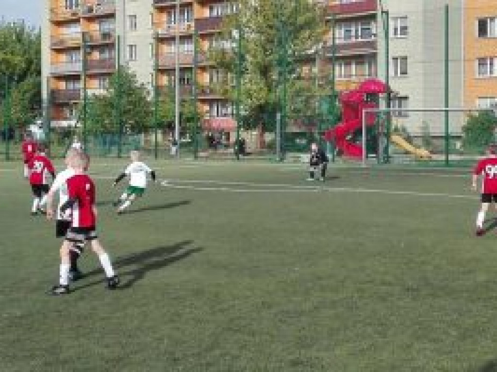 Pelikan-2009 z liderem był bez szans