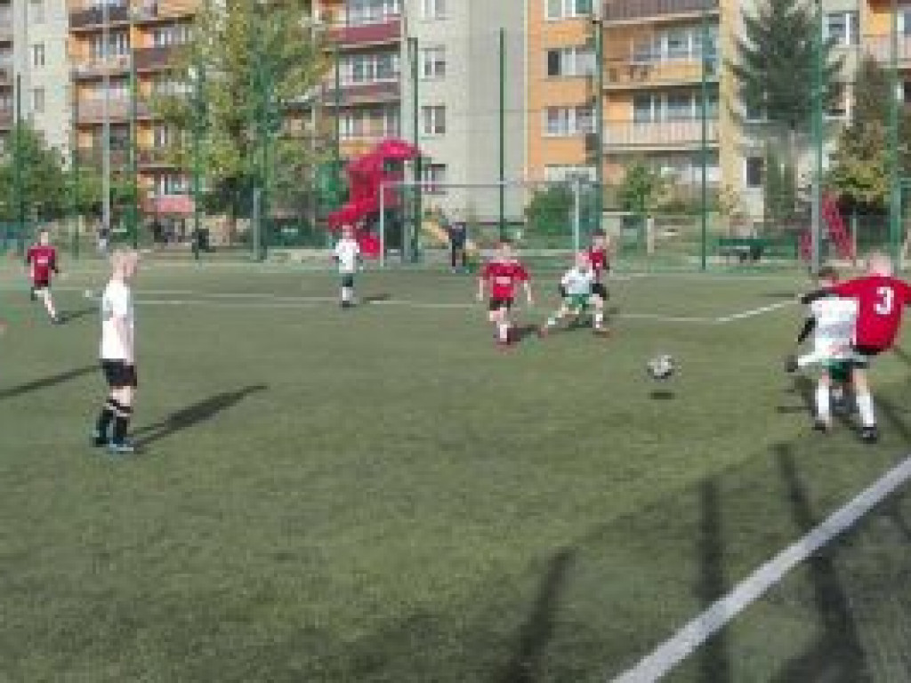 Pelikan-2009 z liderem był bez szans