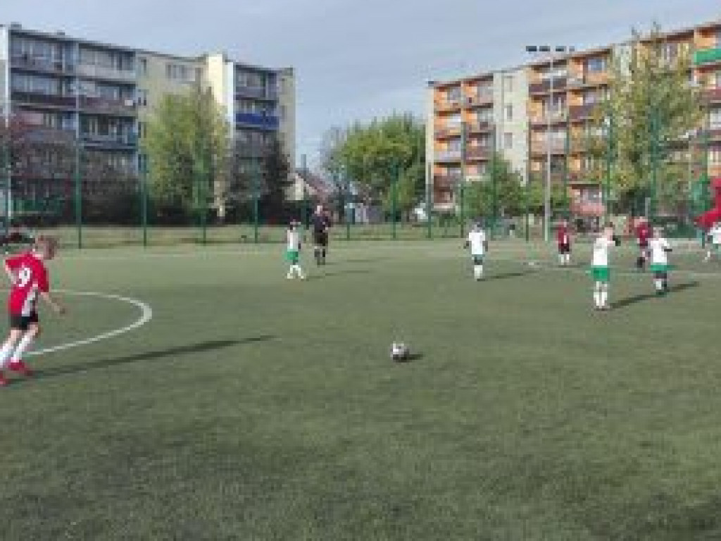 Pelikan-2009 z liderem był bez szans