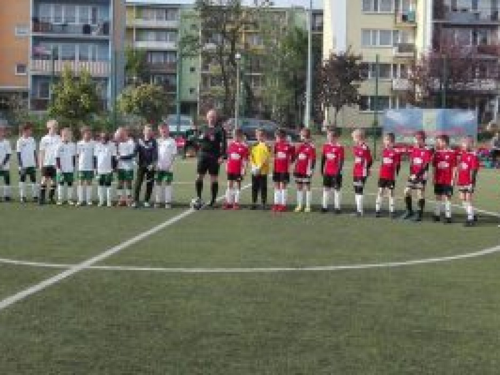Pelikan-2009 z liderem był bez szans