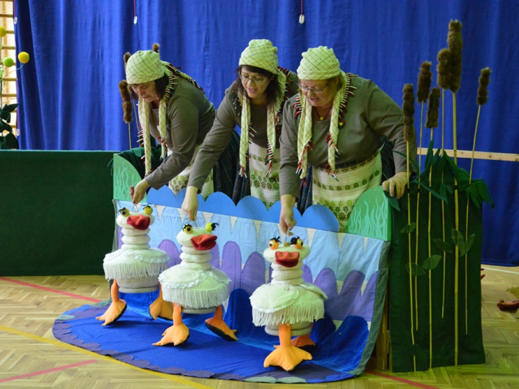 Teatr Lalek z Litwy oczarował dzieci w Kocierzewie