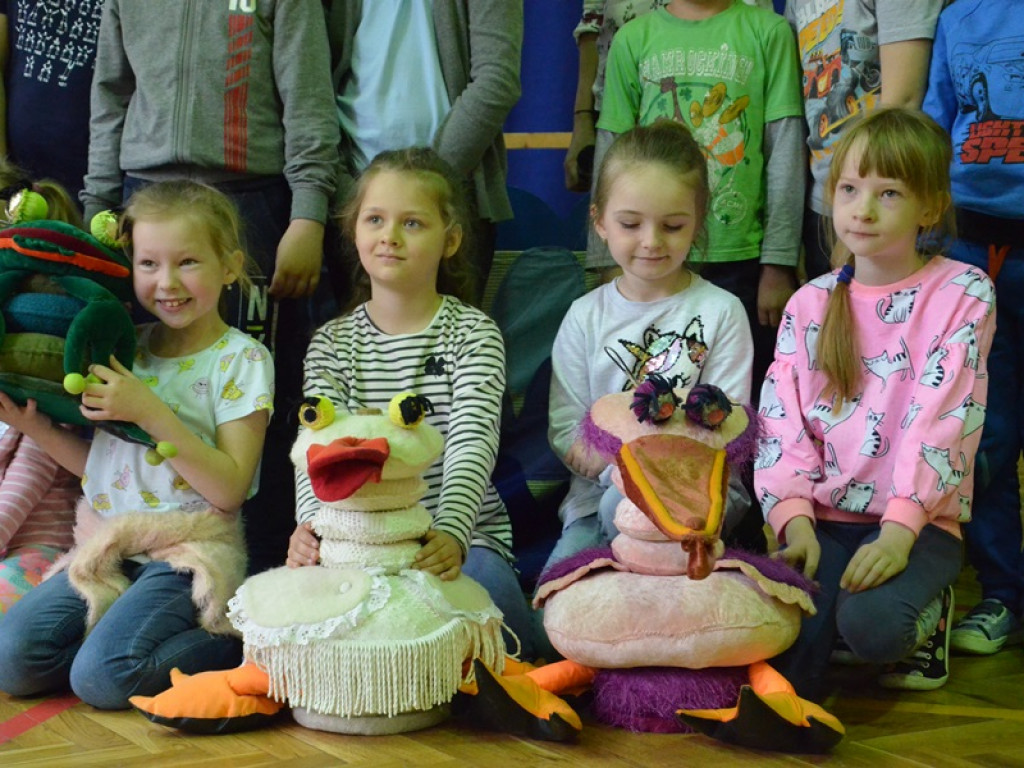 Teatr Lalek z Litwy oczarował dzieci w Kocierzewie