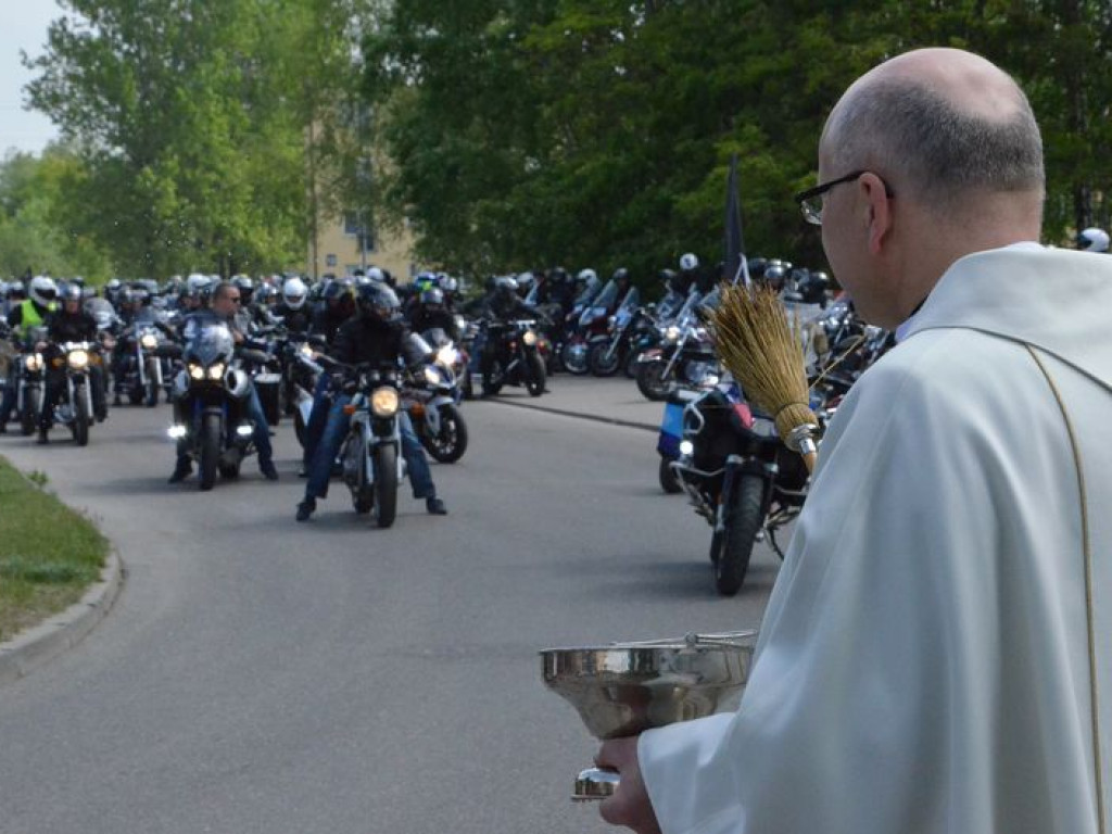 Msza, pokazy na Nowym Rynku i zabawa w Nieborowie