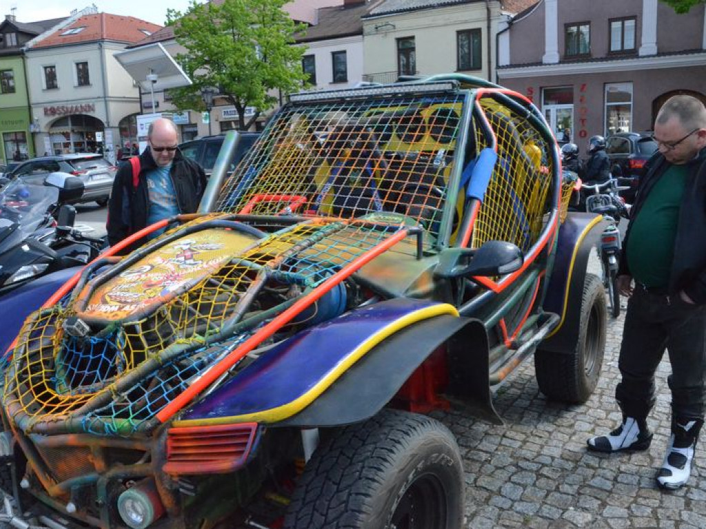 Msza, pokazy na Nowym Rynku i zabawa w Nieborowie