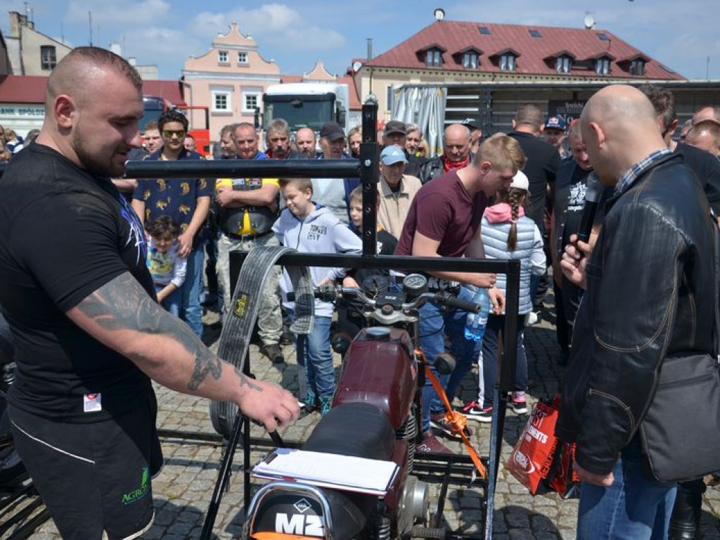 Msza, pokazy na Nowym Rynku i zabawa w Nieborowie
