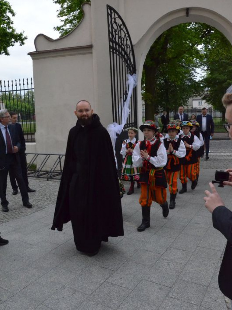Trzecioklasiści przystępują do Pierwszej Komunii Świętej