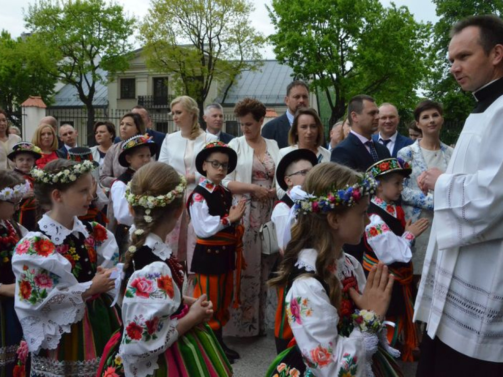 Trzecioklasiści przystępują do Pierwszej Komunii Świętej