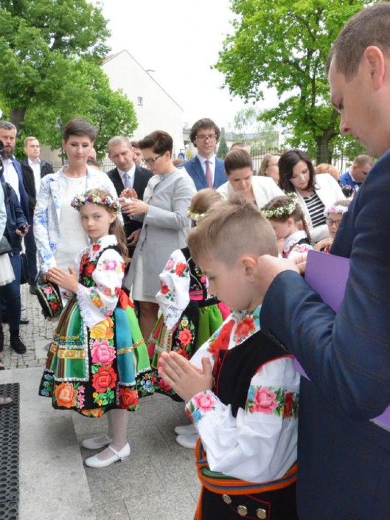Trzecioklasiści przystępują do Pierwszej Komunii Świętej