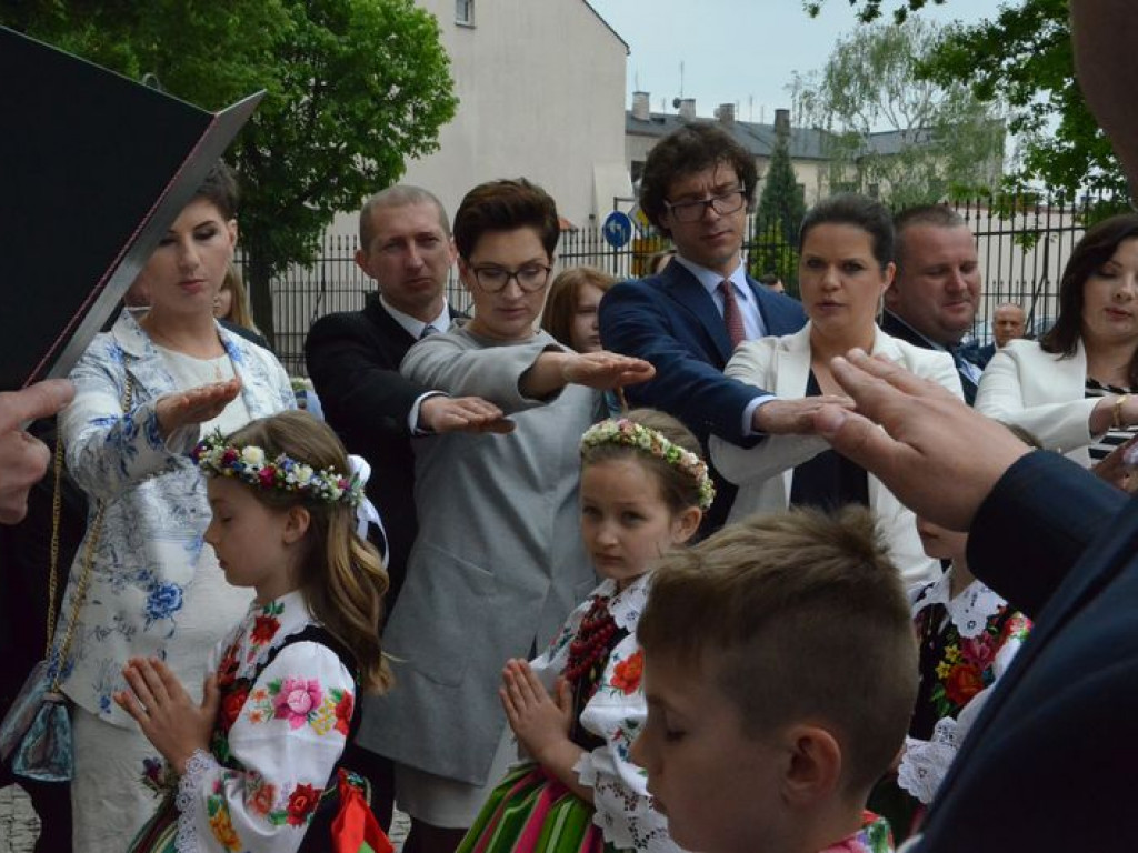 Trzecioklasiści przystępują do Pierwszej Komunii Świętej