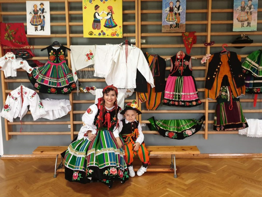 Folk Art Dance - przedszkolaki ubierały się w strój łowicki