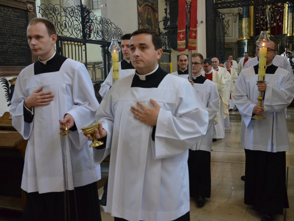 Biskup Wojciech Osial wyświęcił nowych diakonów