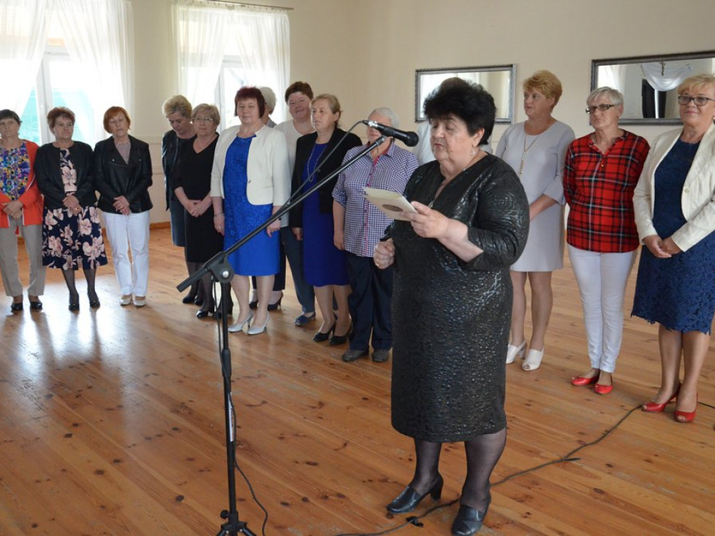 Gminny Dzień Matki w sali OSP w Kompinie