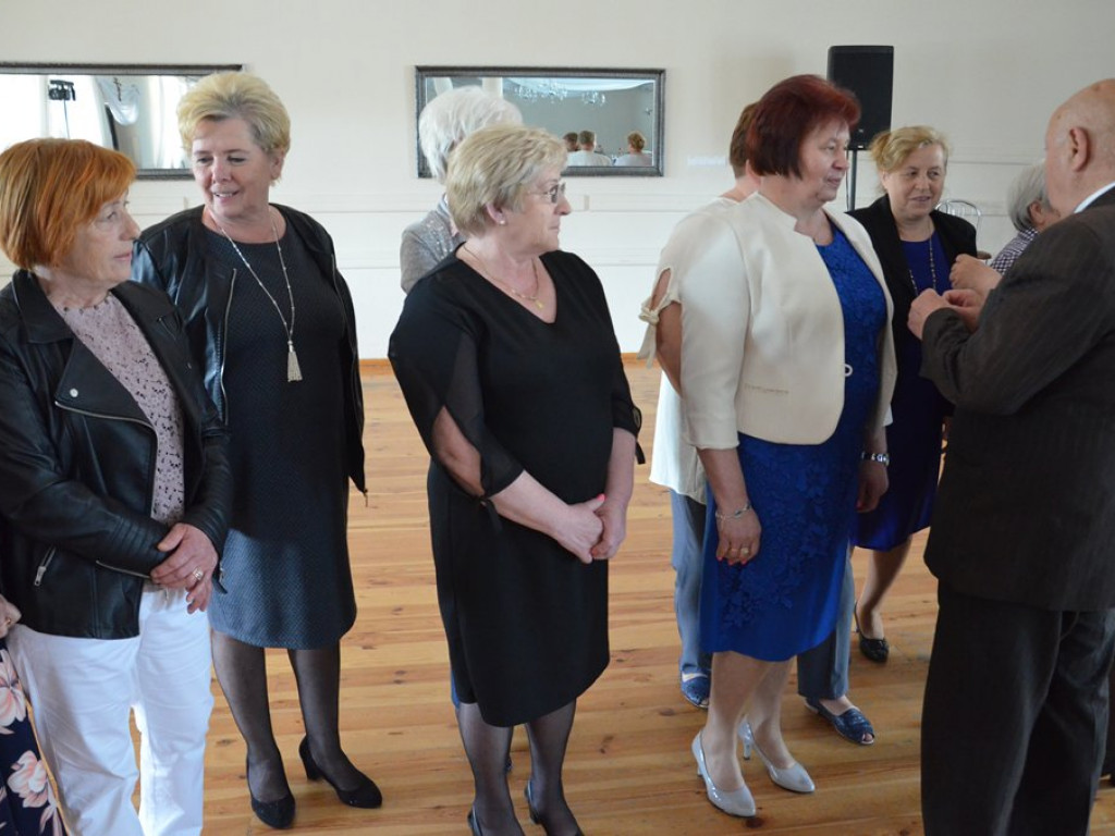 Gminny Dzień Matki w sali OSP w Kompinie