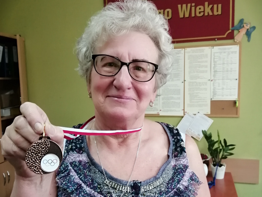 Seniorka z Łowicza z brązowym medalem za pchnięcie kulą