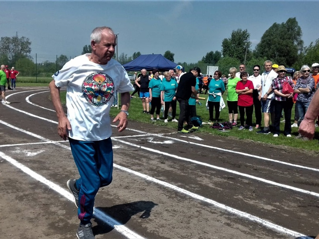 Seniorka z Łowicza z brązowym medalem za pchnięcie kulą