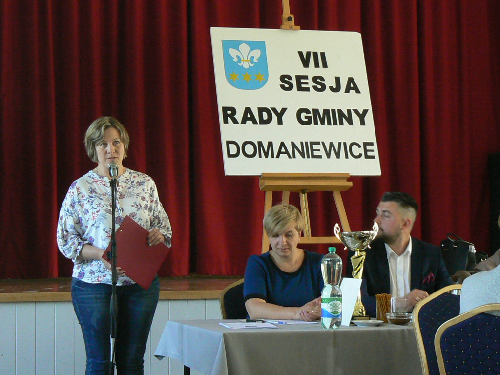 Domaniewice: Uczniowie SP wystąpili na sesji Rady Gminy