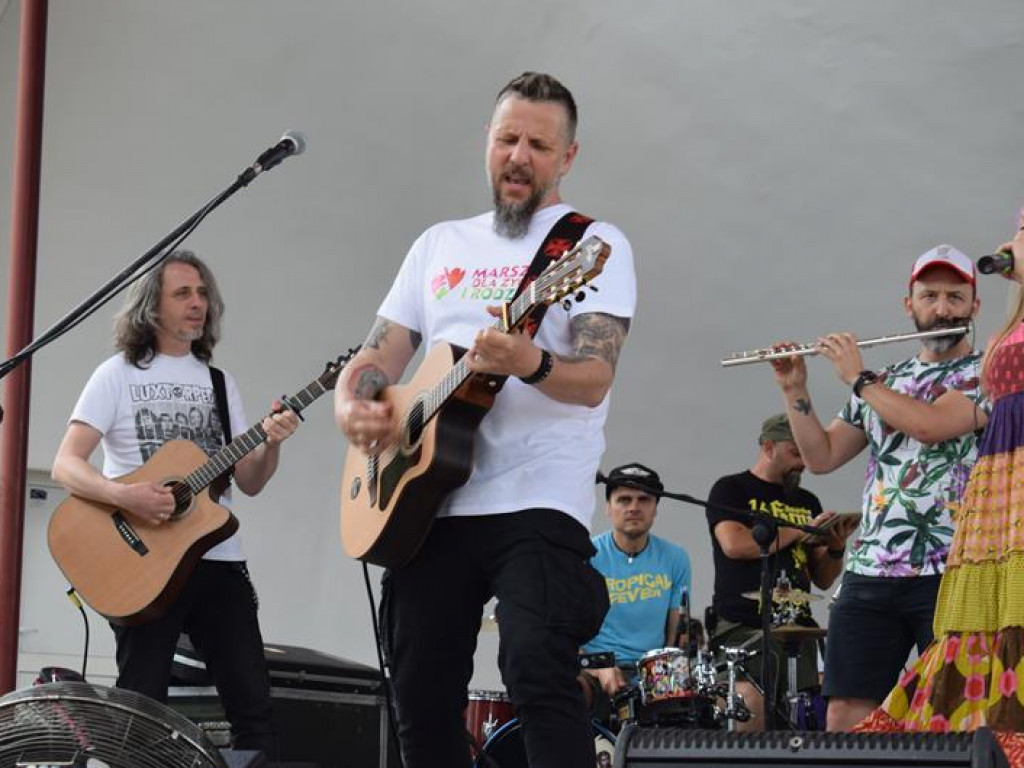 VI Marsz dla Życia i Rodziny oraz Piknik Rodzinny w Łowiczu (foto i video)