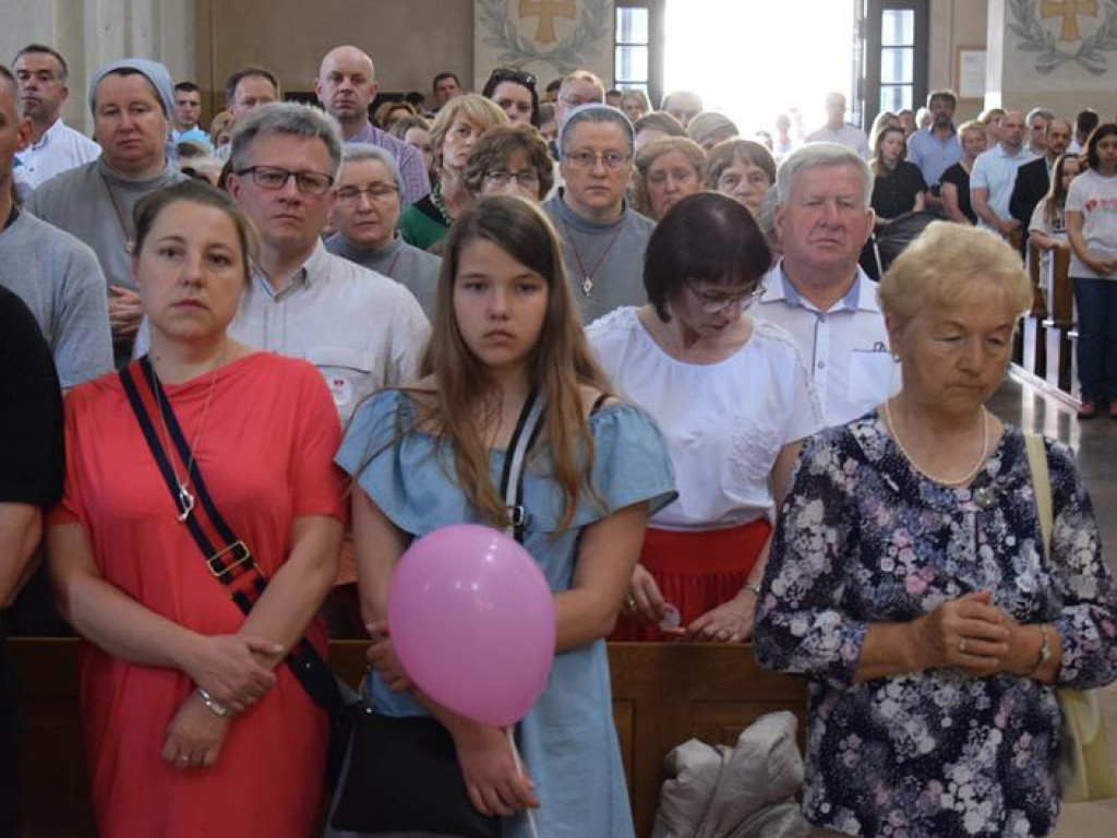 VI Marsz dla Życia i Rodziny oraz Piknik Rodzinny w Łowiczu (foto i video)