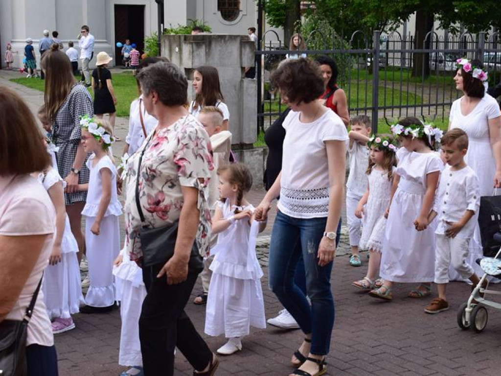 VI Marsz dla Życia i Rodziny oraz Piknik Rodzinny w Łowiczu (foto i video)