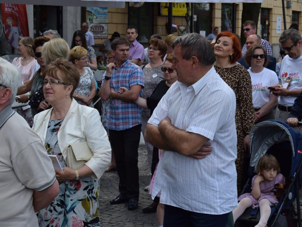 VI Marsz dla Życia i Rodziny oraz Piknik Rodzinny w Łowiczu (foto i video)