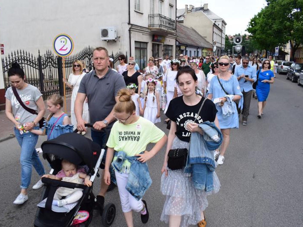 VI Marsz dla Życia i Rodziny oraz Piknik Rodzinny w Łowiczu (foto i video)